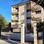 Guzzi Lovers: La Perfetta A Mandello Apartmán *
